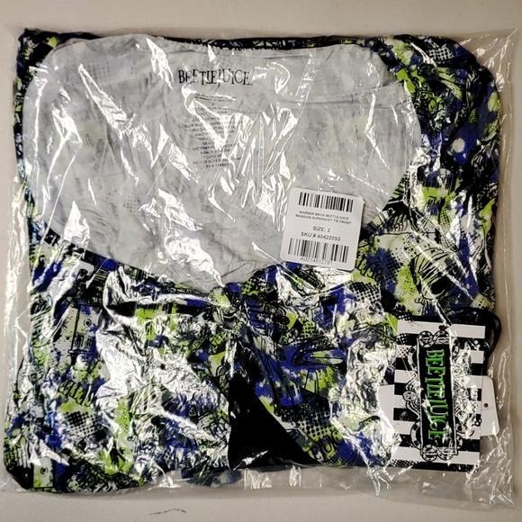 ❤️NWT VINTAGE TORRID TOP - BEETLEJUICE MANSION SUPER SOFT SHIRT TEE HALLOWEEN - Picture 5 of 11